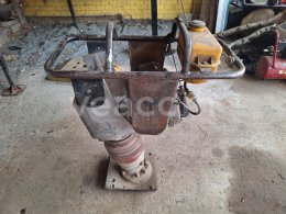 Online árverés:   DYNAPAC ROBIN ENGINE EC 12D