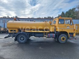 Online aukce: KAROSA  SA8 (L110)