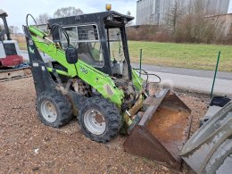 Online aukce: ZTS  LOCUST 750