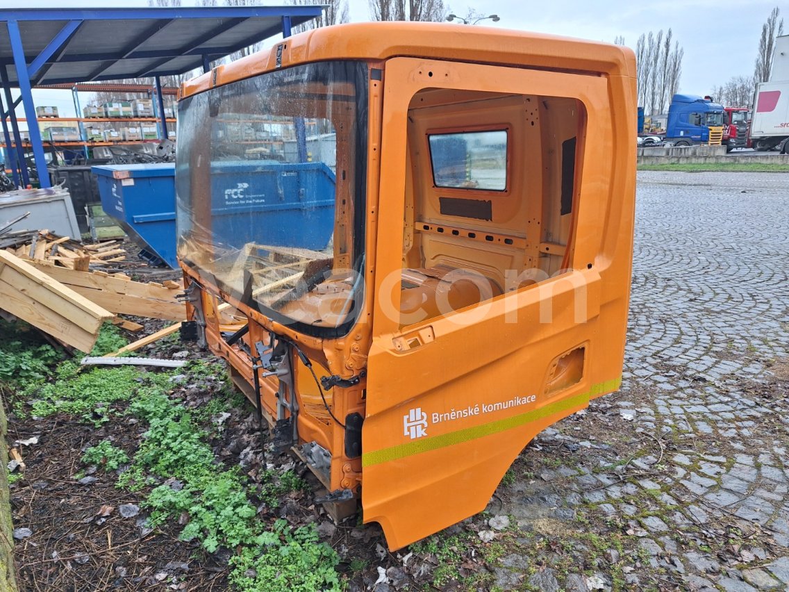 Online aukce:   KABINA SCANIA