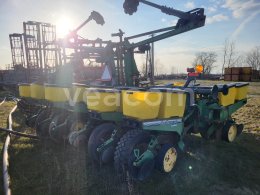 Online aukce: JOHN DEERE  1760 MAX EMERGE 2