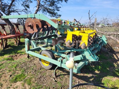 Online auction: JOHN DEERE  7710 MULTI TRILLER