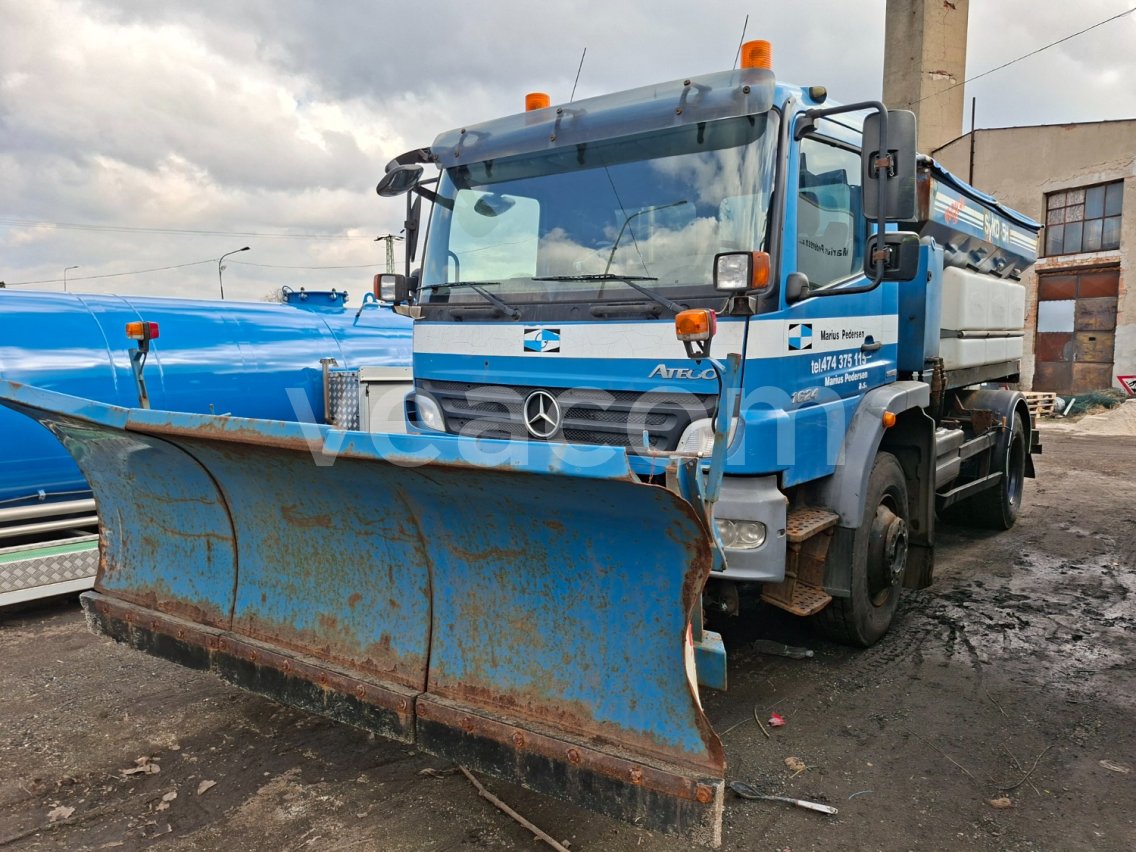 Online aukce: MB  1524 A 4X4 + RADLICE + SYKO