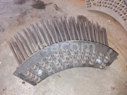 Online aukce:   SOUBOR KARTÁČŮ K ZAMETACÍMU STROJI AEBI MFH 5000