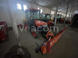 Aukcja internetowa: KUBOTA  L3200