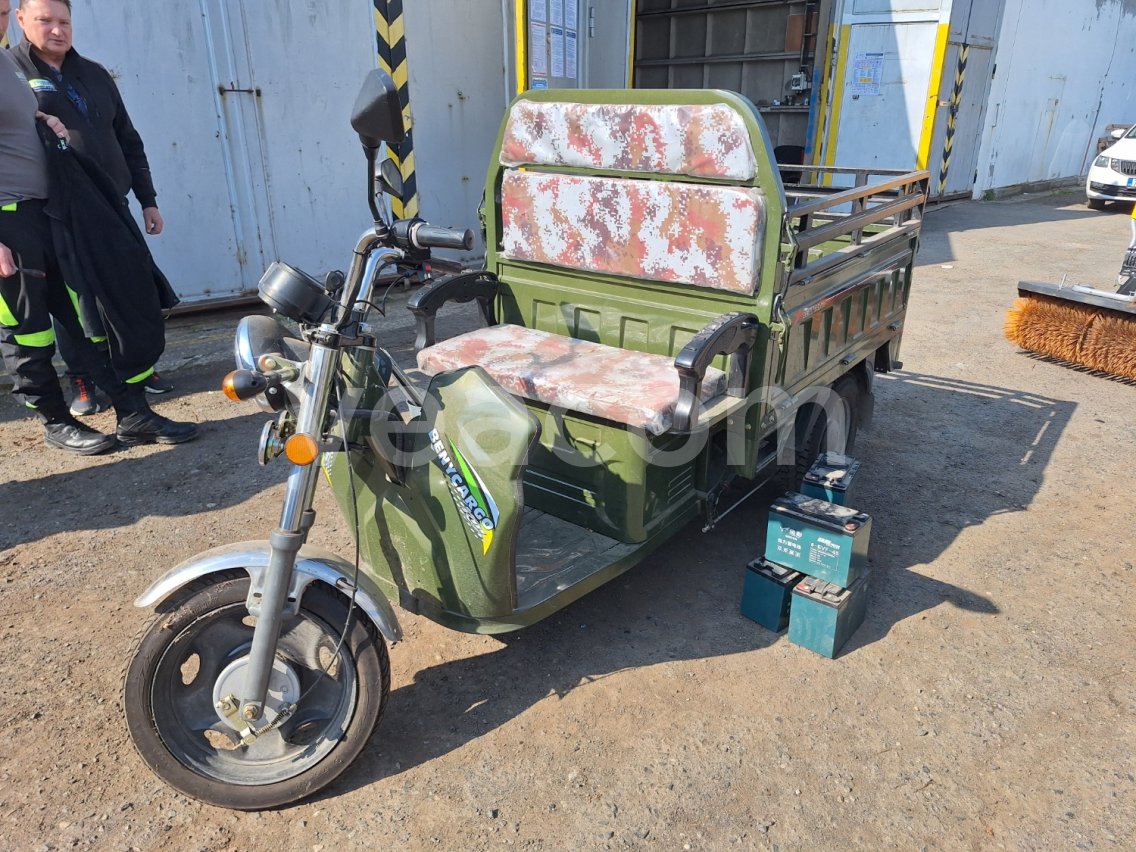 Online aukce:   BENYCARGO 11 S