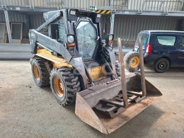 Online aukce: NEW HOLLAND  LS 180