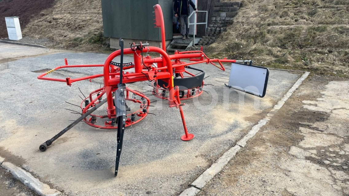 Online aukce: KUHN  HAYBOB 360