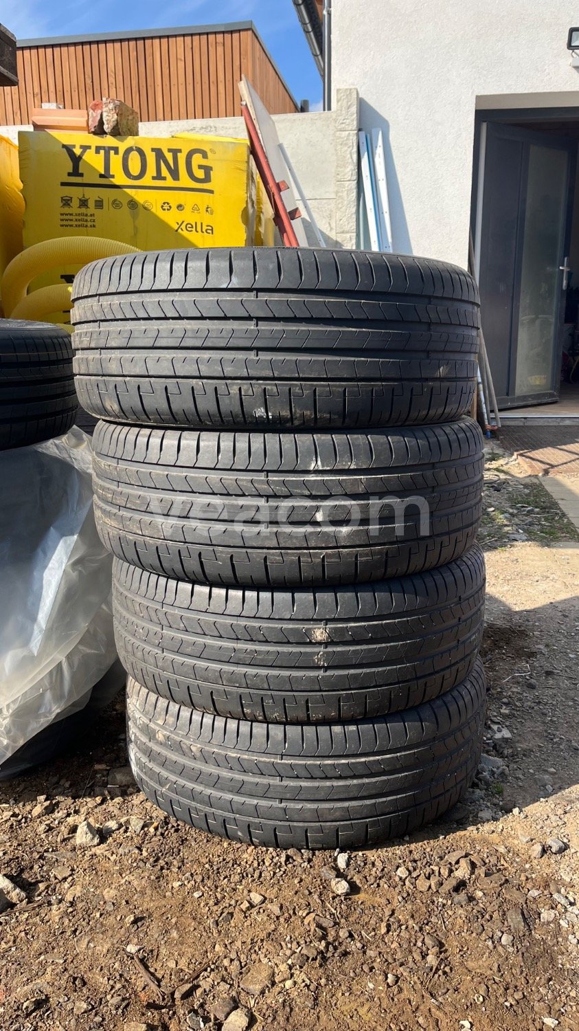 Online aukce:   PNEU PIRELLI 245/45 R19 102Y 4KS