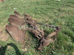 Online aukce:   PLUH