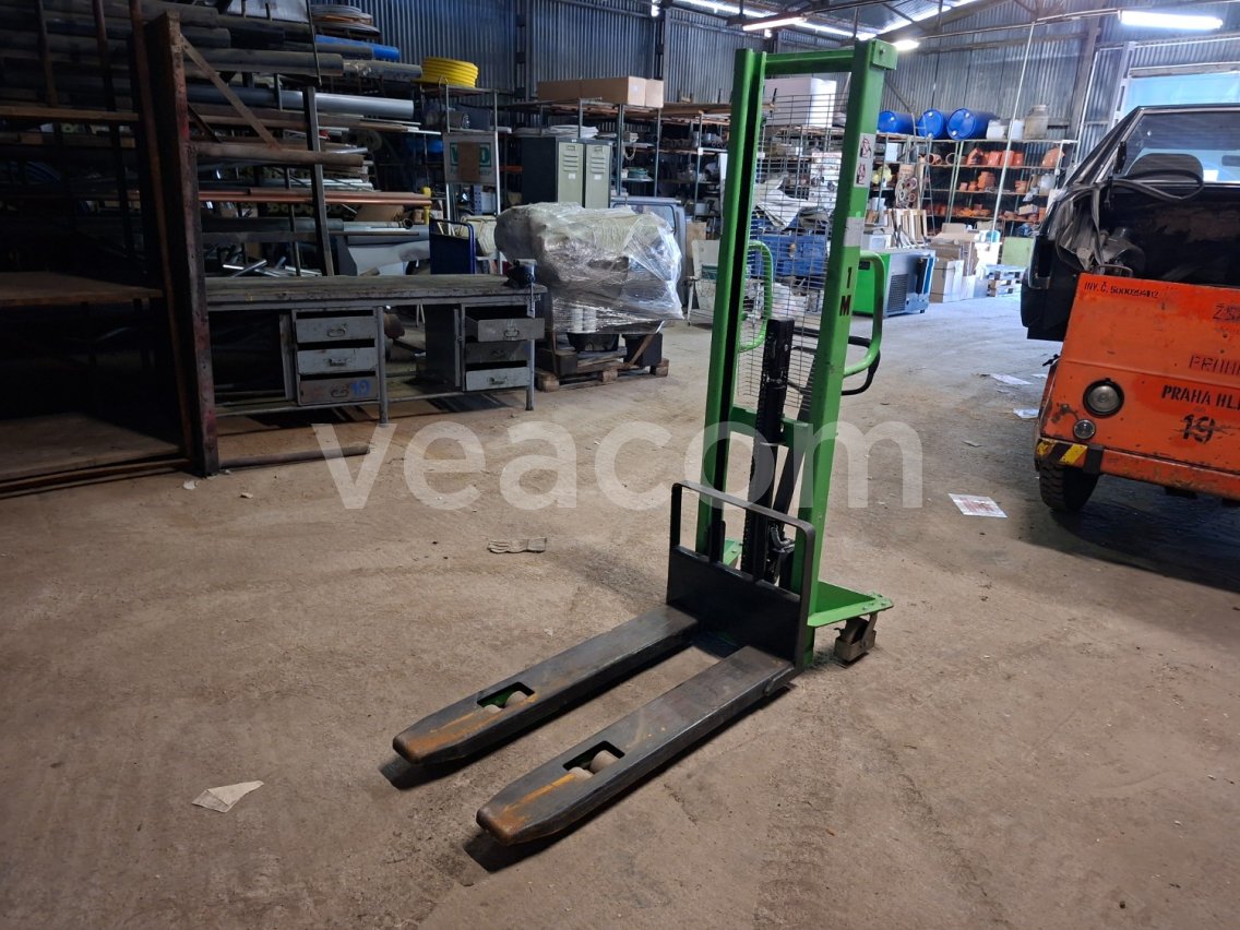 Online aukce:   SDJ500