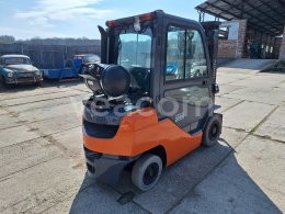 Online aukce: TOYOTA  06-8FG25F