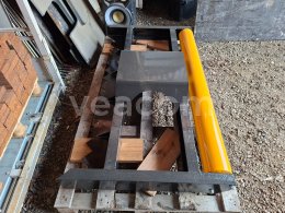 Online aukce:   RÁM NA ROVNÁNÍ