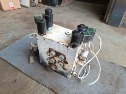 Online aukce:   HYDRAULICKÝ ROZVADĚČ S ELEKTRO OVLÁDÁNÍM