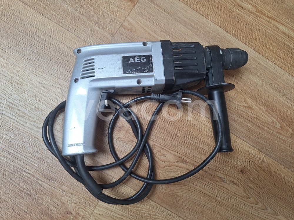 Online auction:  AEG EDITION