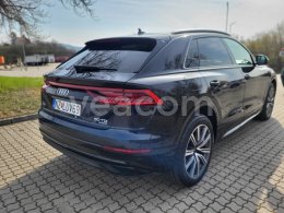 Online aukce: AUDI  Q8