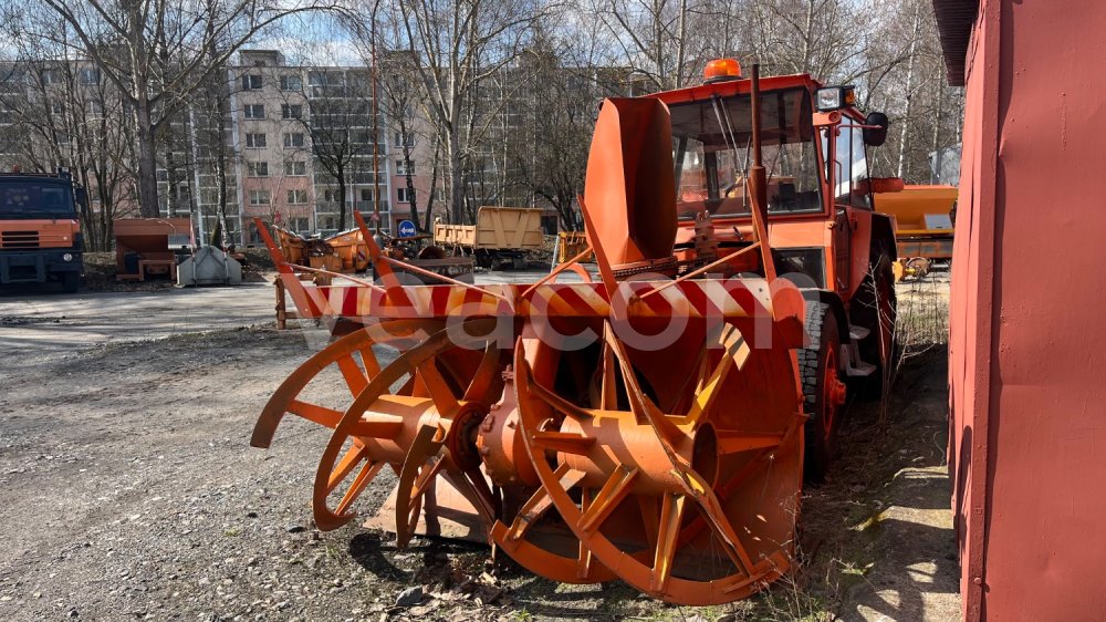 Aukcja internetowa: ZETOR 6945 4X4 + FRÉZA