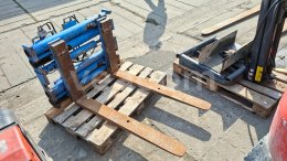 Online aukce:   ŠIROKOROZTAŽNÉ VIDLICE S BOČNÍM POSUVEM ISO2