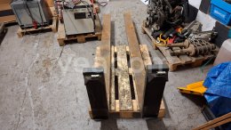 Online aukce:   NOSNÉ VIDLICE: ISO 3A 150X50X2.400 MM