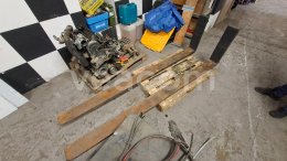 Online aukce:  NOSNÉ VIDLICE: ISO 3A 150X50X2.400 MM