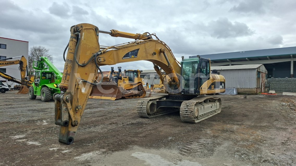 Online aukce: CAT  330 C LNME