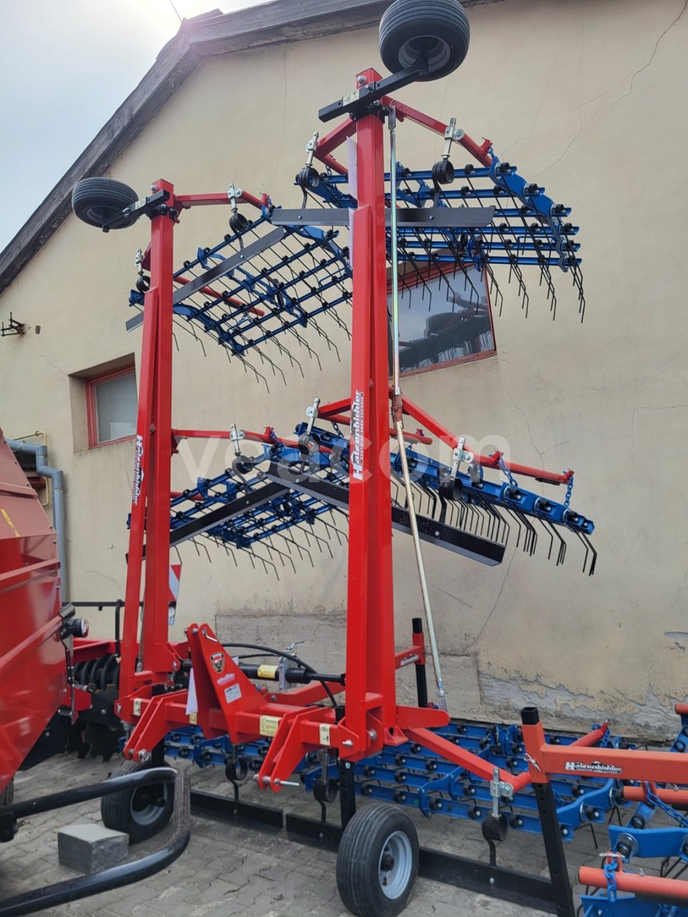 Online auction: HATZENBICHLER  FEDERZAHNHACKEGGE