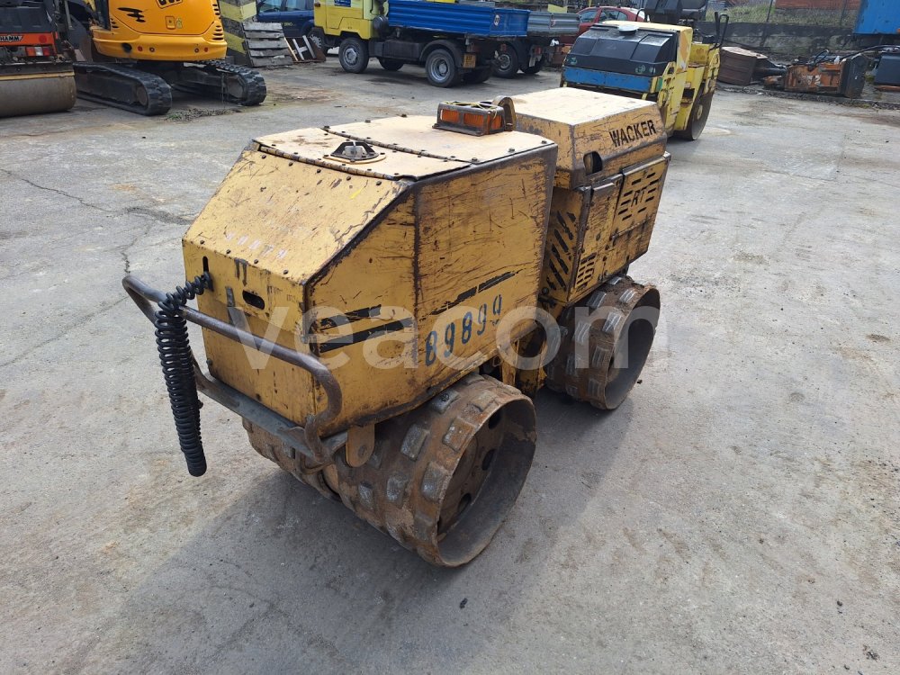 Online auction: WACKER  RT 820