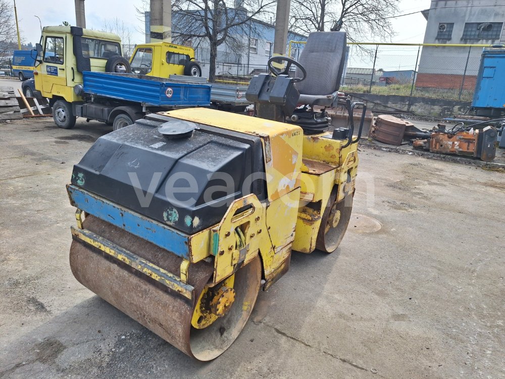 Online auction: DYNAPAC  CC 102