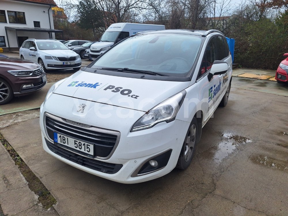 Online auction: PEUGEOT  5008