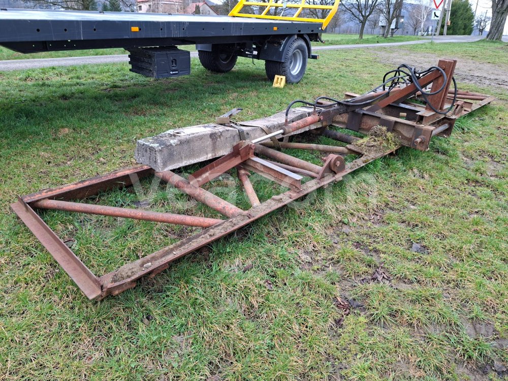 Online auction:  BRÁNY