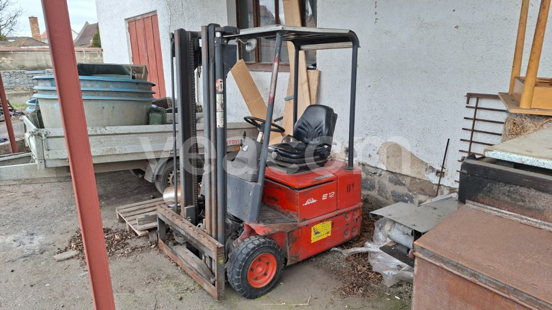 Online aukce: LINDE  E12