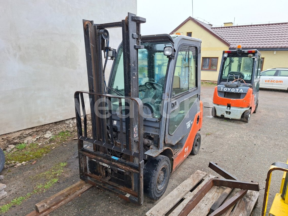 Online aukce: TOYOTA  02-8FGF15