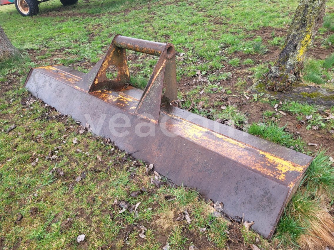 Online aukce: UDS  3000MM LATA NA ROVNANIE