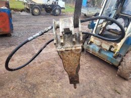 Online aukce: MAD  120 - KLADIVO