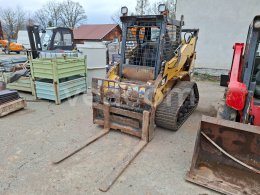 Online-Versteigerung: CATERPILLAR  257 B3