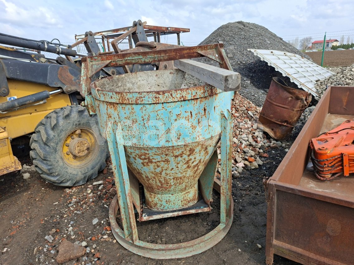 Online aukce:   VANA NA BETON