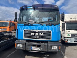 Online aukce: MAN  F2000