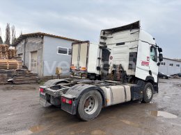Online aukce: RENAULT  T 460