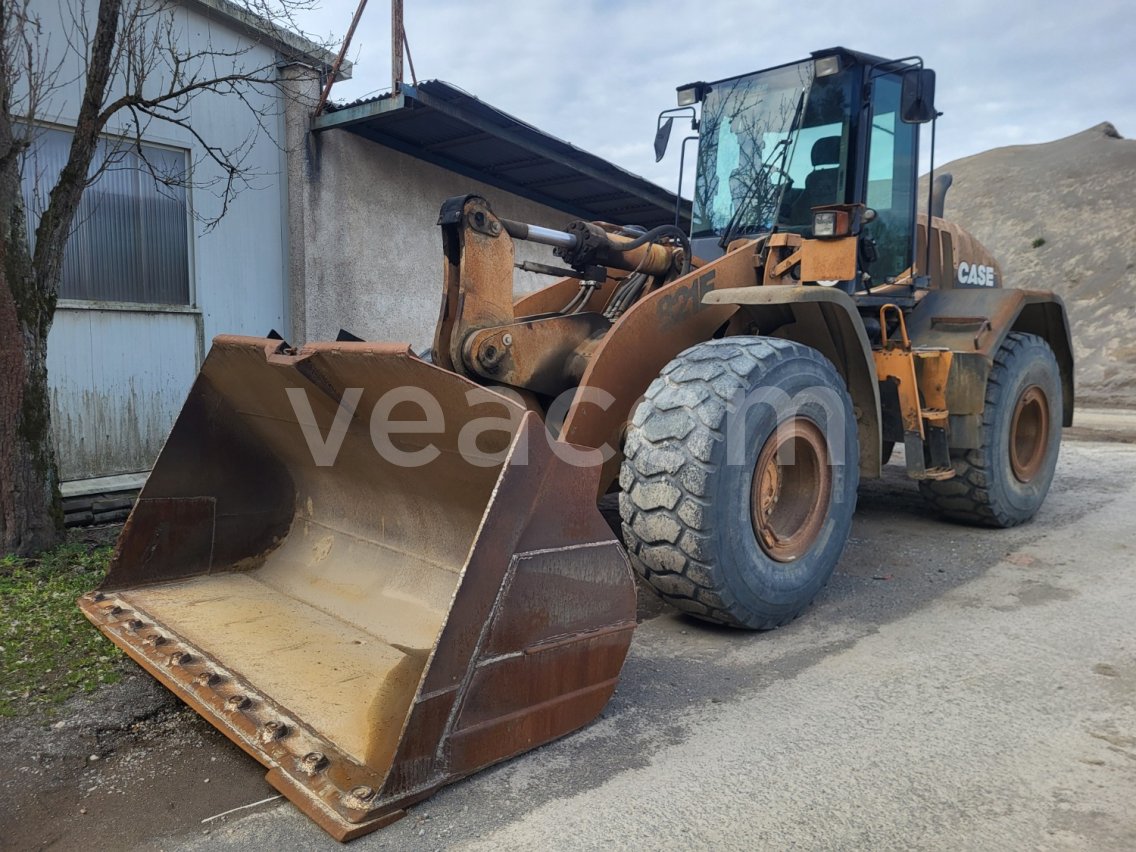 Online aukce: CASE  821E