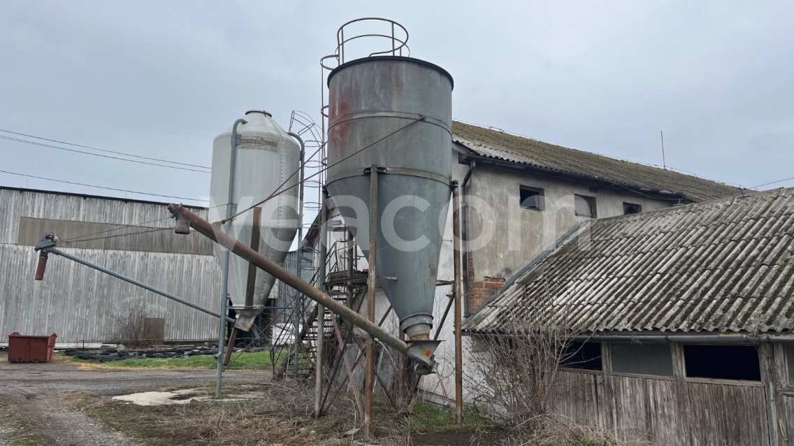 Online aukce:   VERTIKÁLNÍ ZÁSOBNÍK