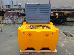 Online aukce:   NÁDRŽ S TANKOVACÍ PISTOLÍ A ČERPADLEM DTK 480