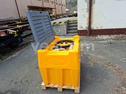 Online aukce:   NÁDRŽ S TANKOVACÍ PISTOLÍ A ČERPADLEM DTK 480