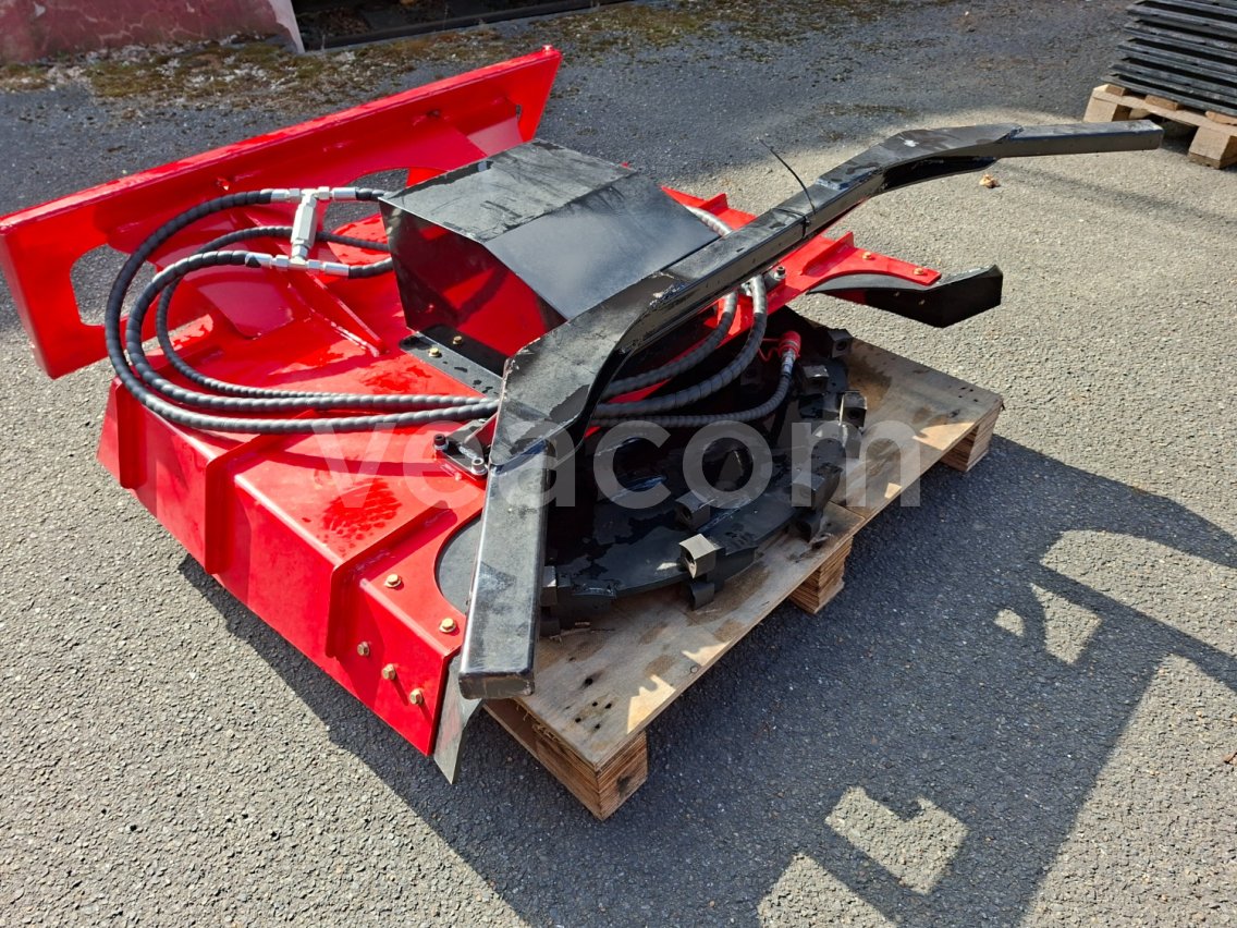 Online aukce:   X-DM 43 MULČOVAČ PRO SMYKOVÝ NAKLADAČ