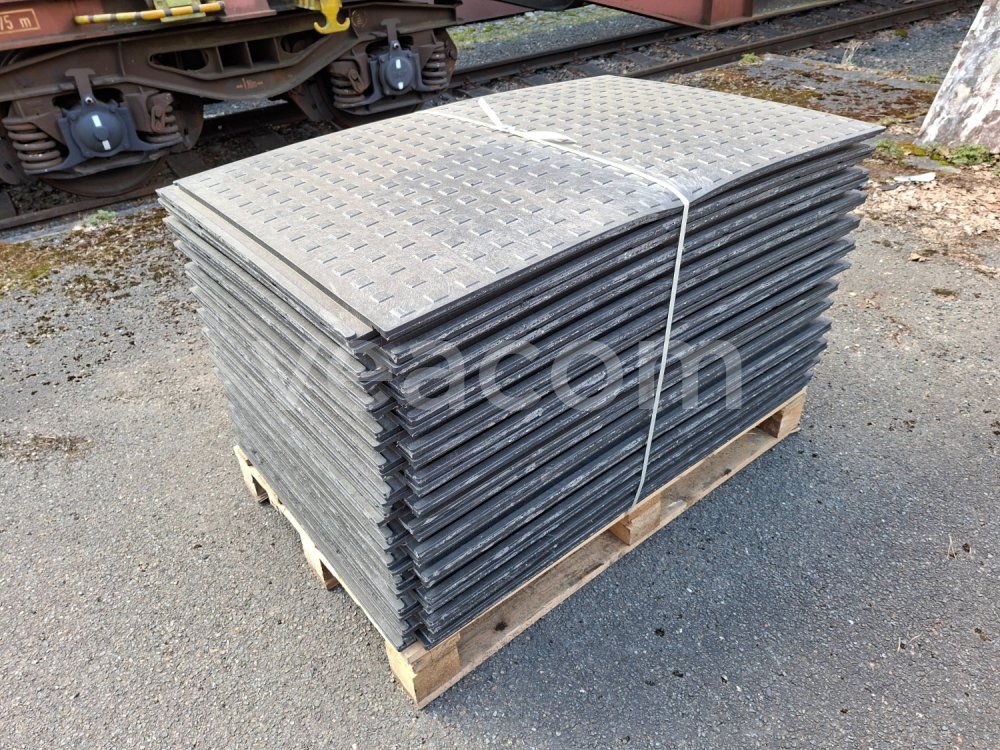 Интернет-аукцион:  PŘÍJEZDOVÉ PLOTNY 25 KS 77 X 118 CM