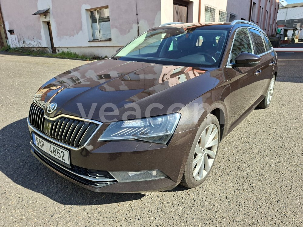 Online aukce: ŠKODA  SUPERB