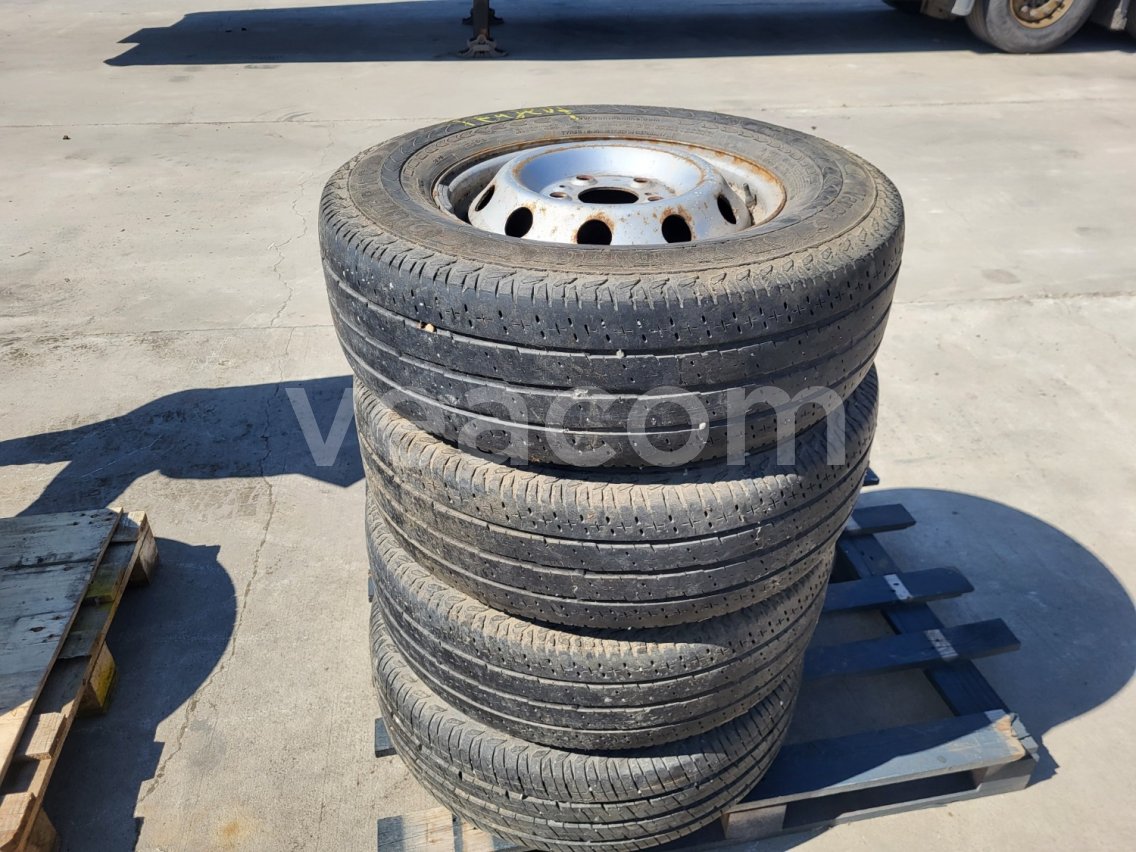 Online aukce:   SADA KOLIES NA PEUGEOT BOXER