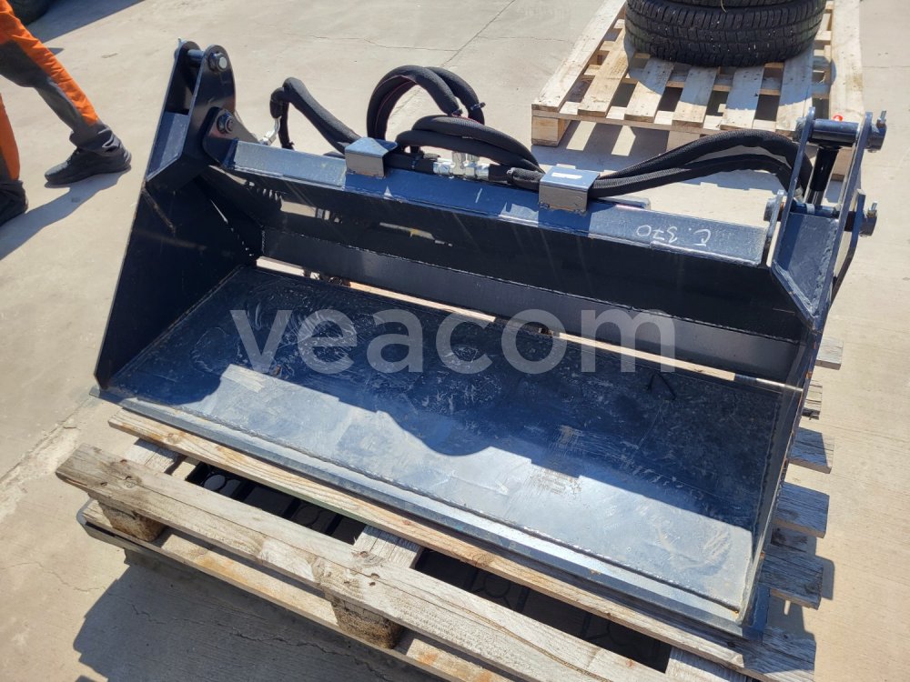 Aukcja internetowa:  WOLVERINE MCB-11-48W