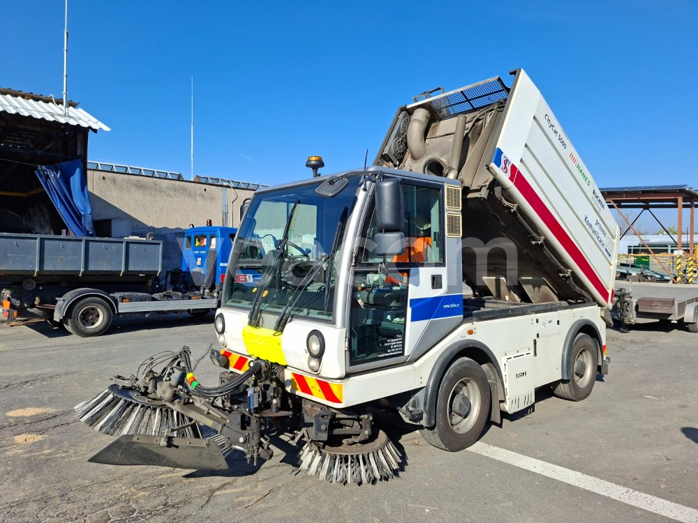 Aukcja internetowa: BUCHER  CITY CAT 5000