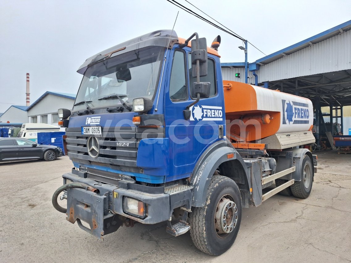 Online aukce: MB  1824 4X4 + KROPICE + SYPAČ