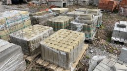 Online aukce:  BETONOVÉ PALISÁDY